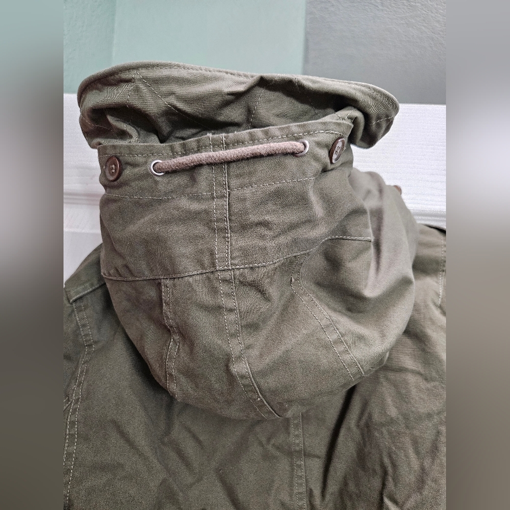 Canadian Green Hooded Parka Jacket - Picture 5 of 11